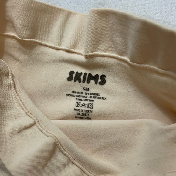 NWOT Skims Core Control Thong Clay Color Size S/M - Picture 5 of 7